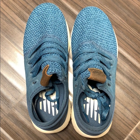 New Balance running shoes - Picture 2 of 6